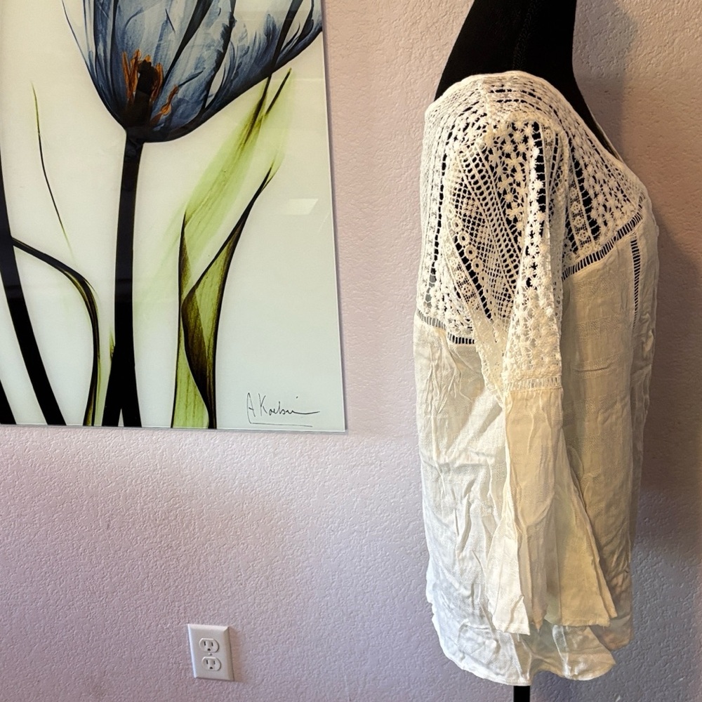 shirt size medium - Picture 2 of 4